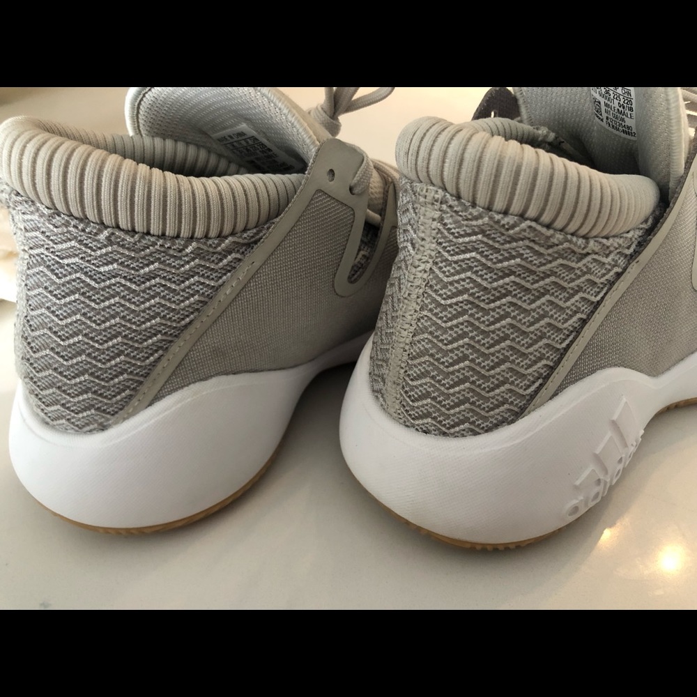 Adidas - Picture 6 of 9